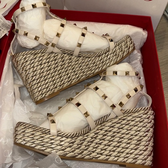Valentino wedges - Picture 1 of 3